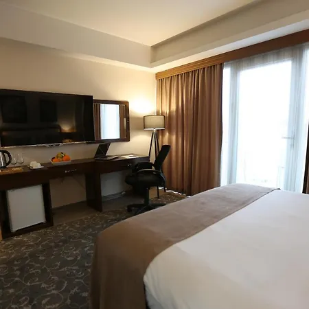 Cebeci Grand ホテル