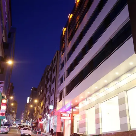 Cebeci Grand ホテル